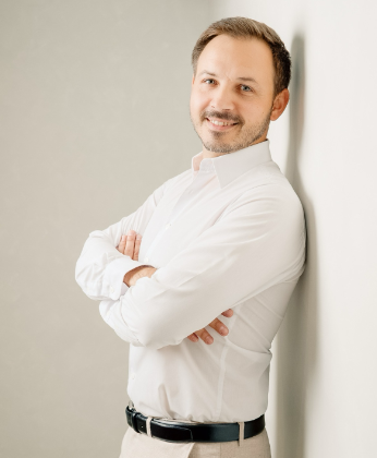 lek. dent. Marcin Mitał